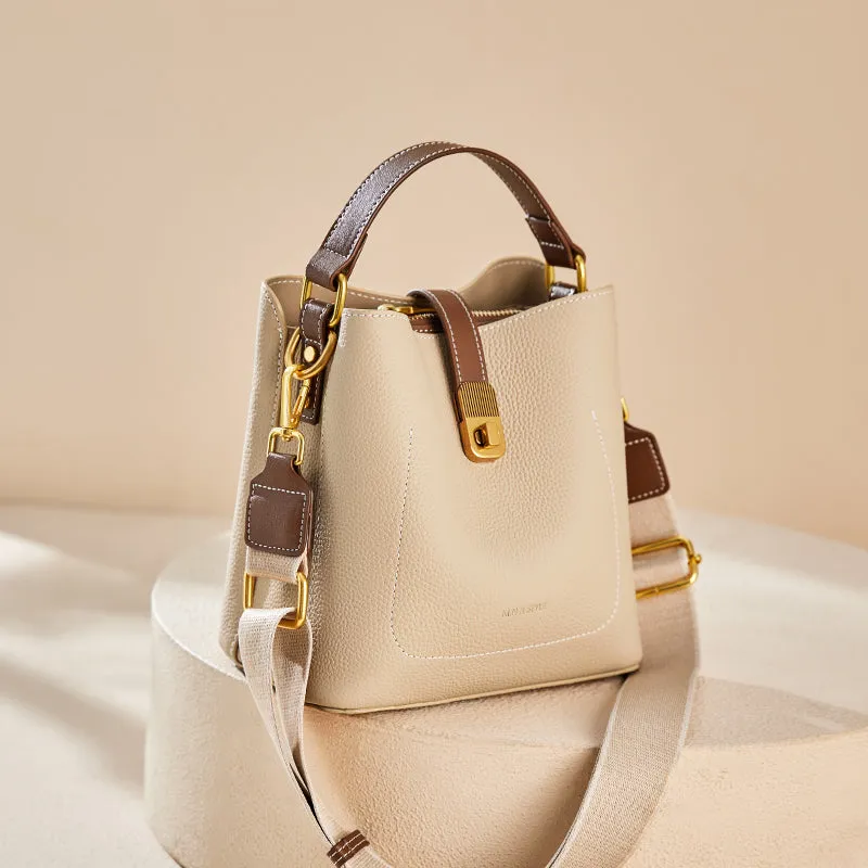 Elegant Multi-Seasonal Shoulder Bag