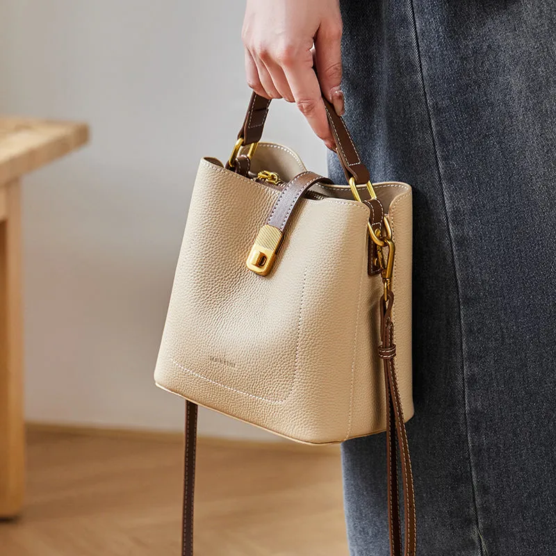 Elegant Multi-Seasonal Shoulder Bag