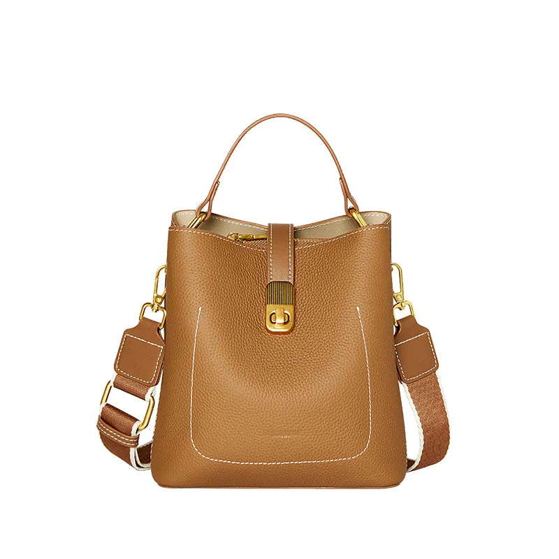 Elegant Multi-Seasonal Shoulder Bag