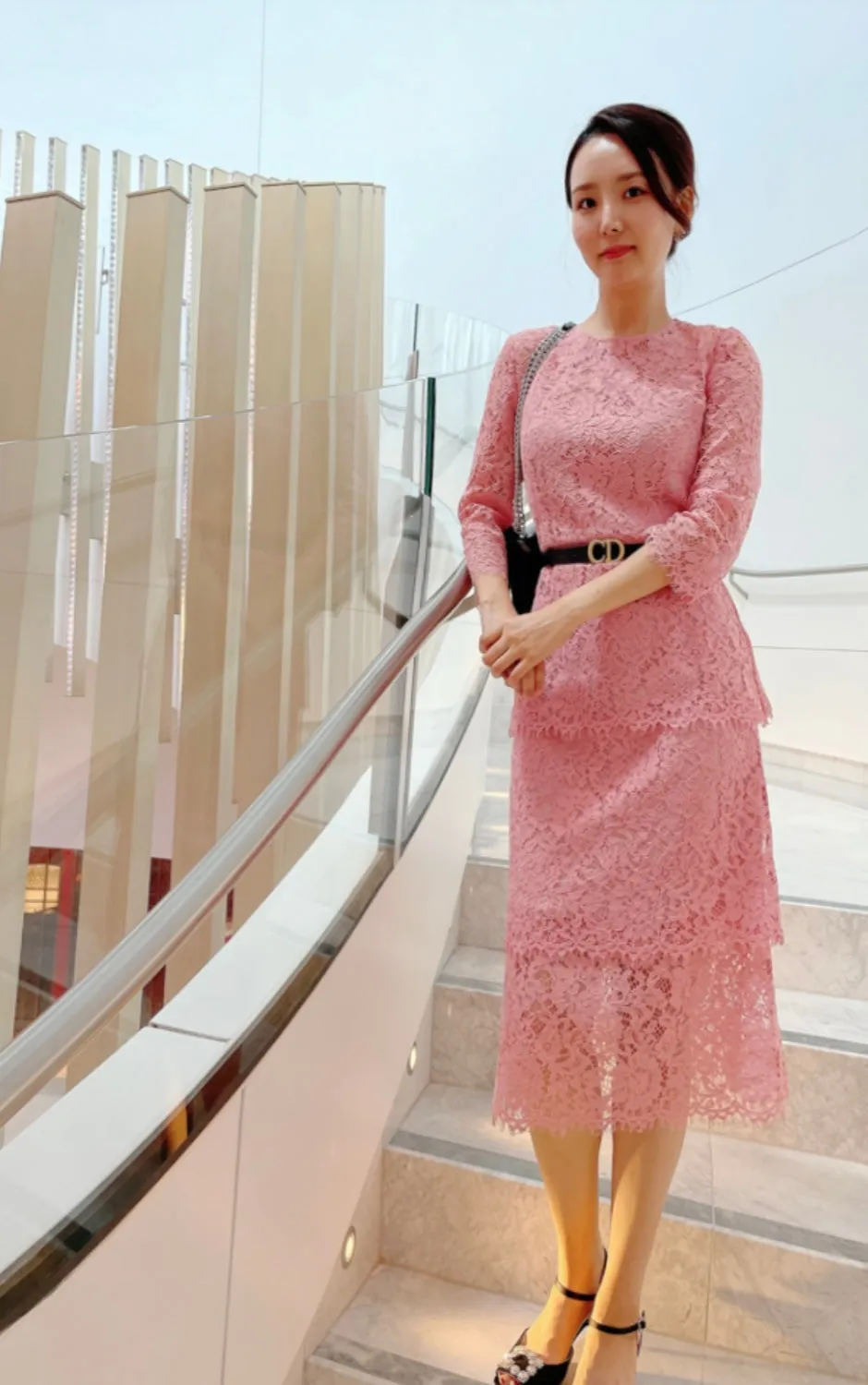 Elegant Pink Lace Cake Dress