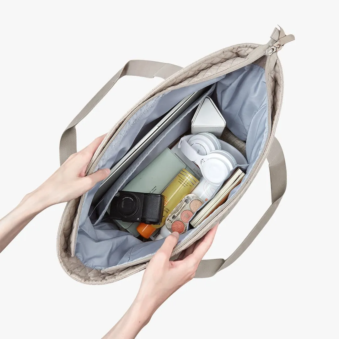 The Wanderland Travel Tote